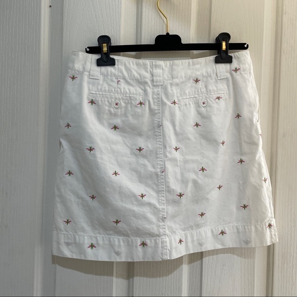 𝅺LILLY Pulitzer Snappy Mini Skirt White Dragonfly Cotton Size 6 Small EUC - Picture 5 of 7